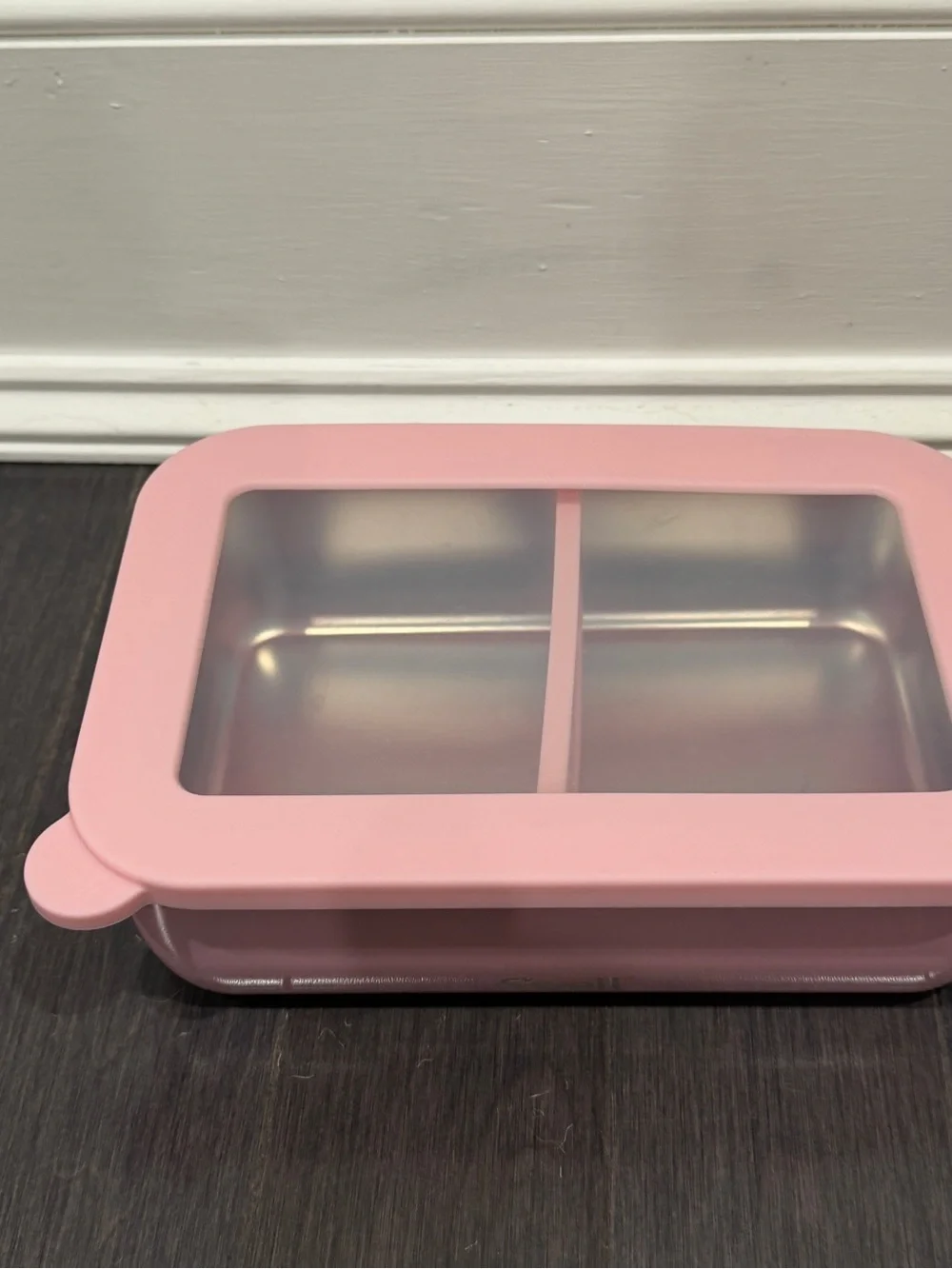 NWOT S'well Pink Divided Meal Prep Container with Clear Lid Metal & Silicone